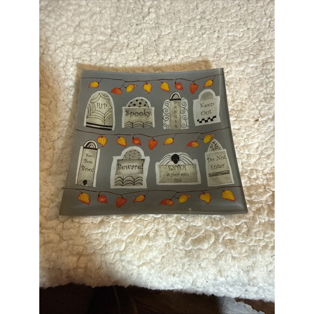 One Boston Warehouse Halloween Tombstone Decorative Plate 6 inch square